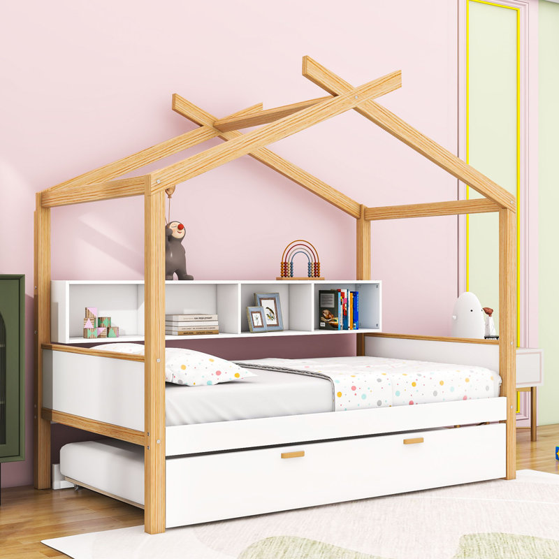 Lit simple en bois avec couchette et tablettes