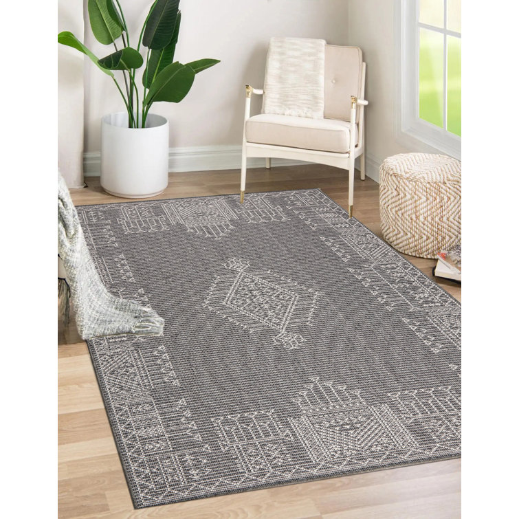 Armiead Polypropylene Gray/White Indoor/Outdoor Rug