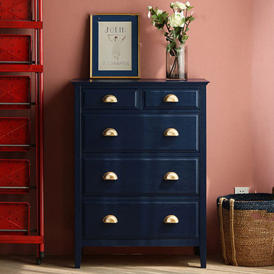 Buffet de luxe moderne à lumière simple