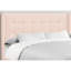 Lit chic en velours rose avec plateforme élégante et rembourrage en mousse