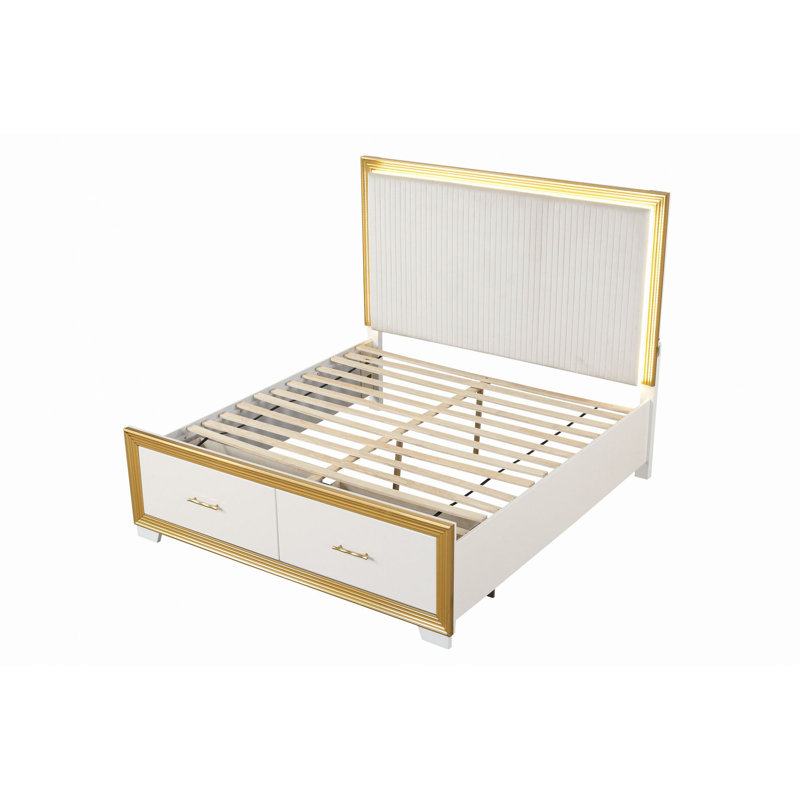 Tufted Bed Made With Wood, Grand lit