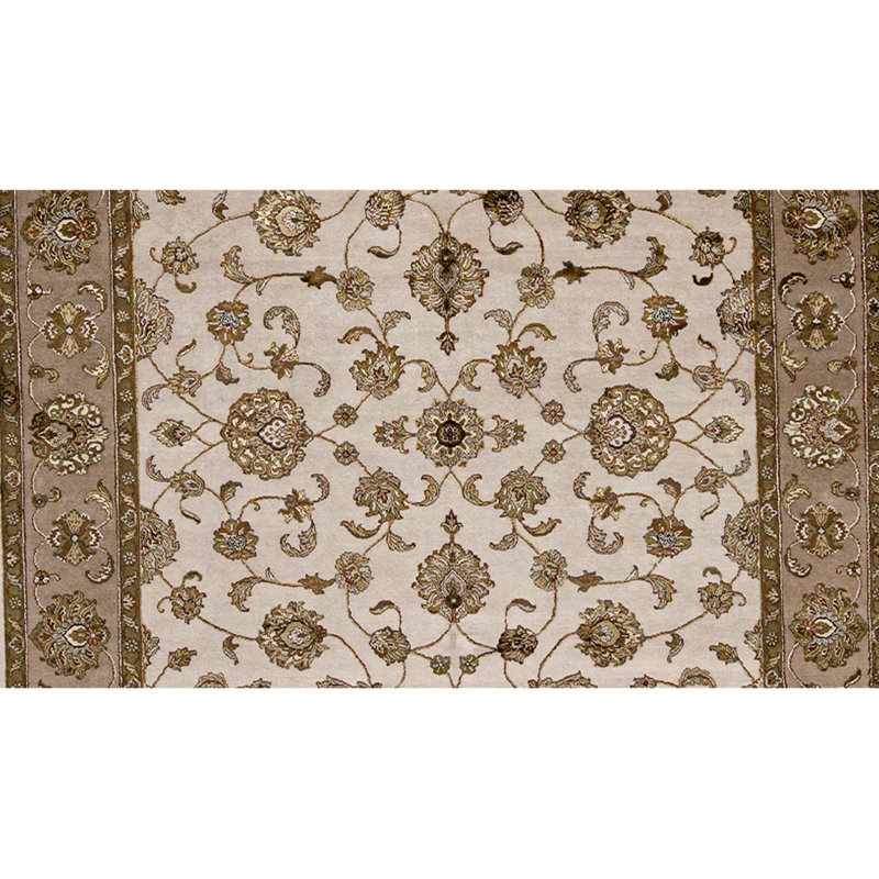 Oriental Area Rug in Ivory/Camel