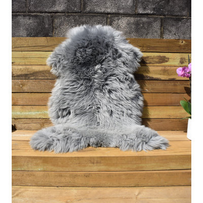 Reagan Handmade Sheepskin Wool Silver/Grey Rug