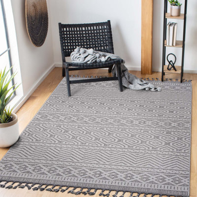 Collection Geometric Indoor/Outdoor Area Rug