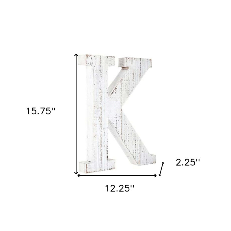 Sculpture de table 16 "en bois patiné blanc lettre K