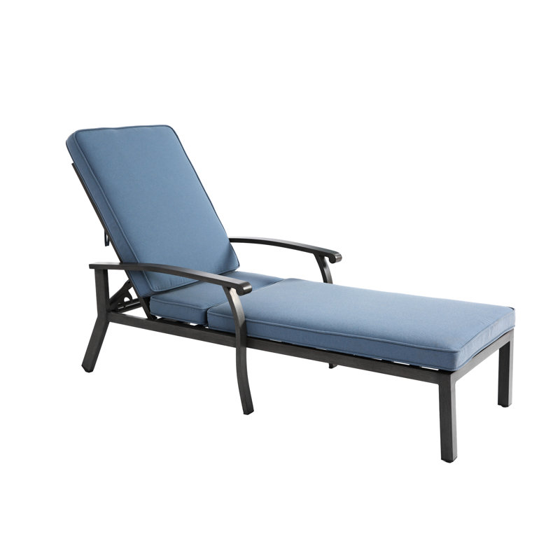 Fauteuil lounge en aluminium moulé Blue Cross Weave avec roulettes réglables, profondeur de l'emballage : 106 cm, largeur : 62 cm, hauteur : 33 cm, poids : 18,5 kg. Dimensions : 106 cm x 62 cm x 33 cm.