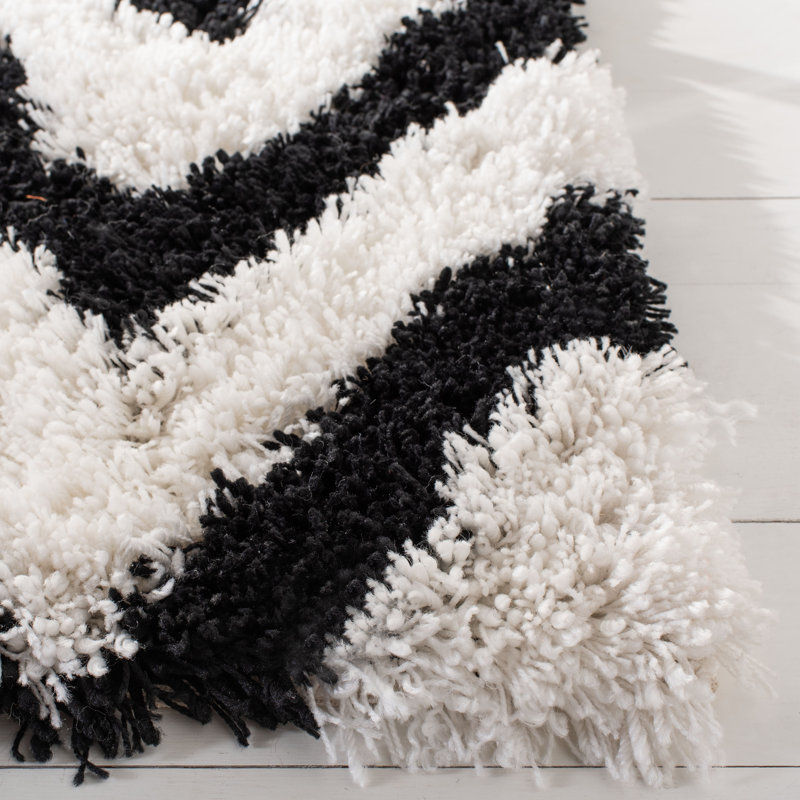 Tapis noir / blanc à poils longs Delane, Rectangle 8 pi 9 po x 12 pi