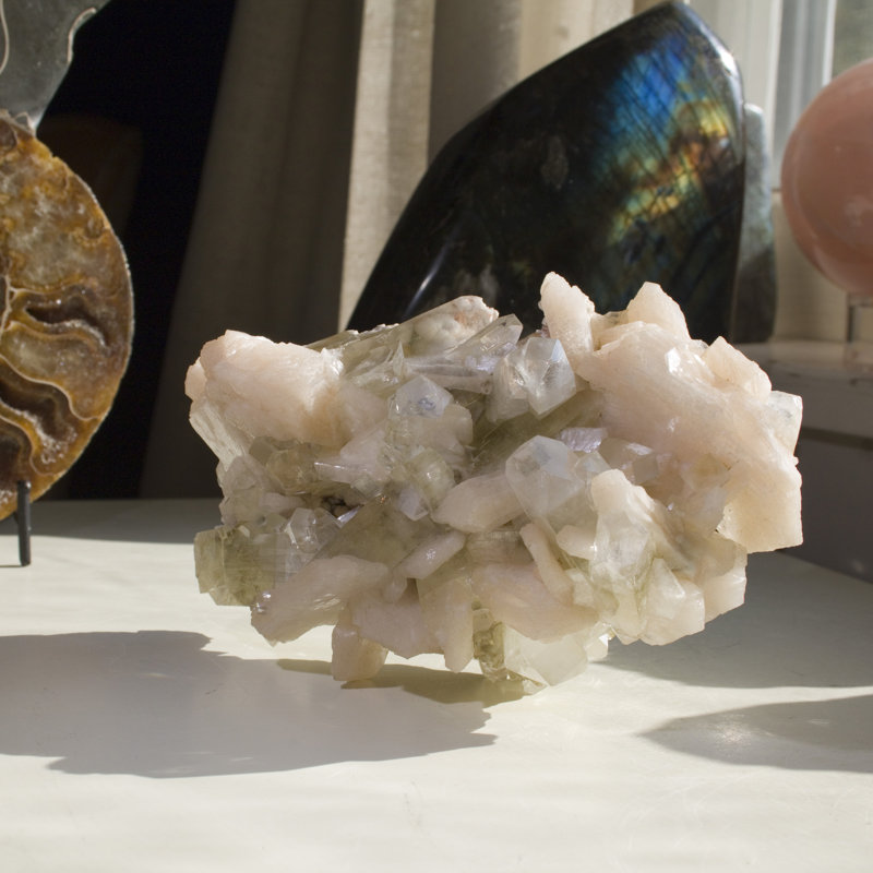Aulo Figurines & Sculptures