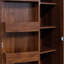 Armoire de cuisine autoportante avec tablettes réglables, grand espace de rangement fermé et polyvalence polyvalente pour une vie organisée.