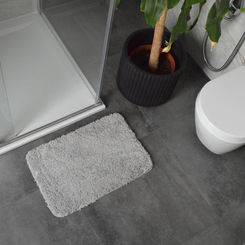Agniete Small Shaggy Bath Mat, Light Grey