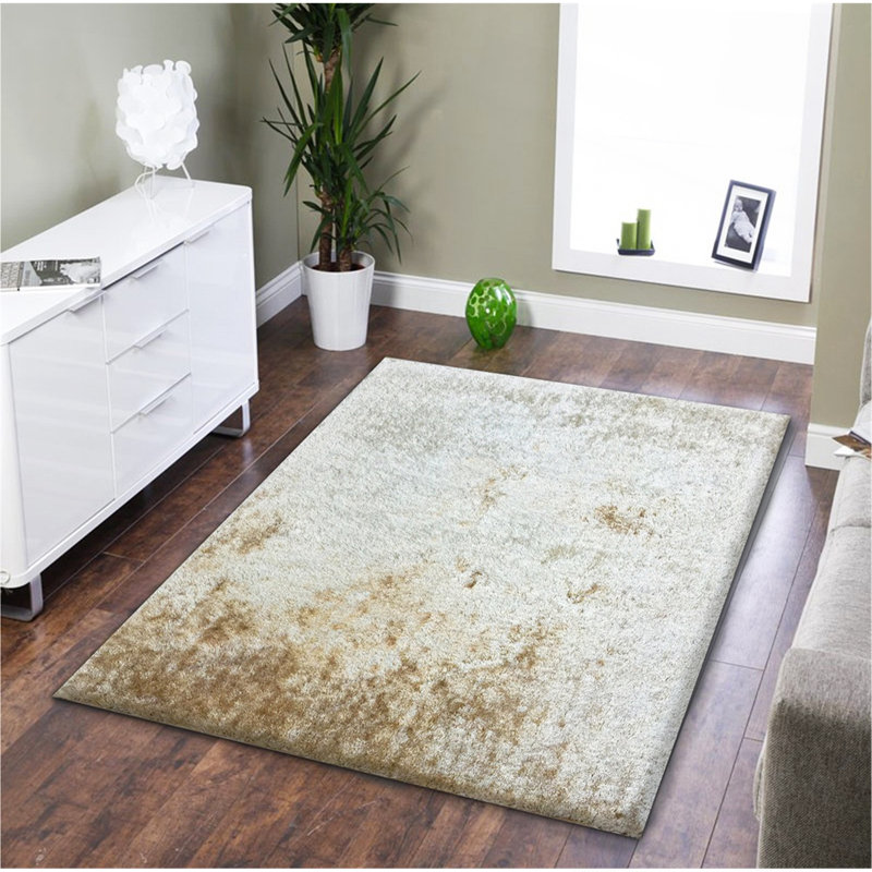 Tapis touffeté à la main