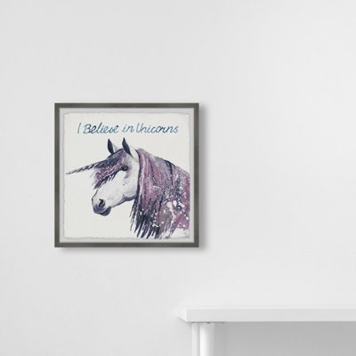 «I Believe Unicorns II» par Cybulski, reproduction encadrée