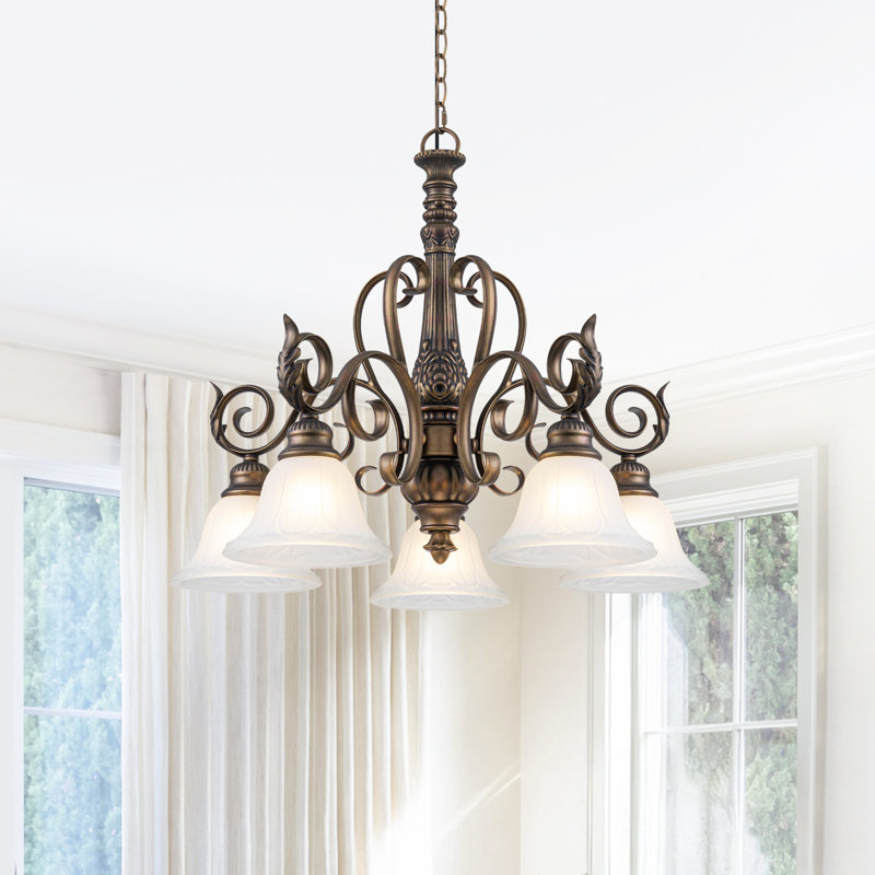 Lustre en bronze traditionnel à 5 lumières de 26,81 po avec abat-jour en verre cloche givré - Conception rétro à volutes, hauteur réglable pour les plafonds inclinés, luminaire de salle à manger