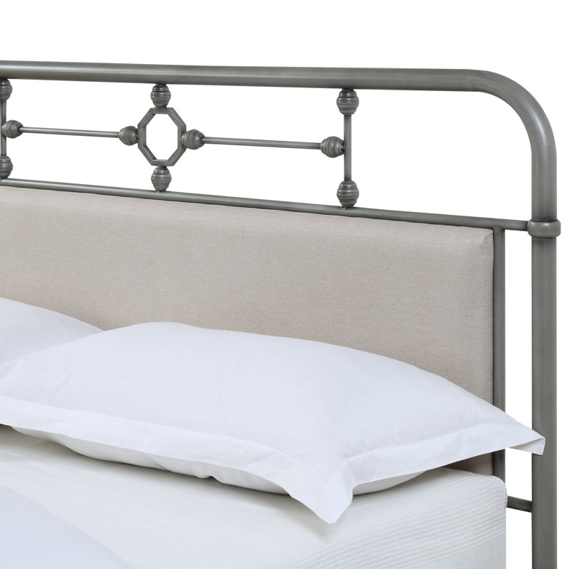 Grand lit standard tapissier Goldene