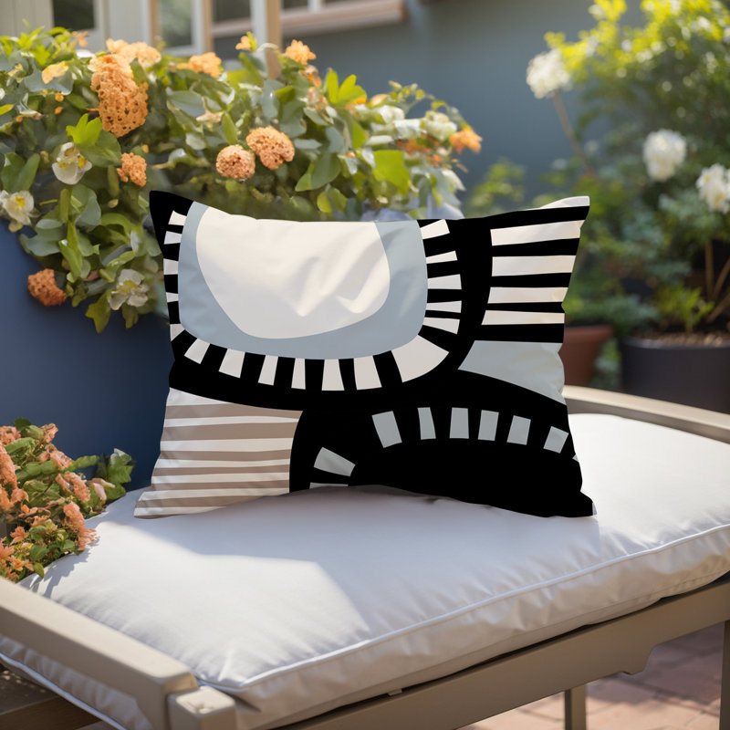 Coussin rectangulaire intérieur / extérieur Alika, H 18 po x l 25 po, Gris / noir / blanc cassé