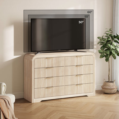 Commode en bois cannelé 8 tiroirs Montero avec quincaillerie dorée