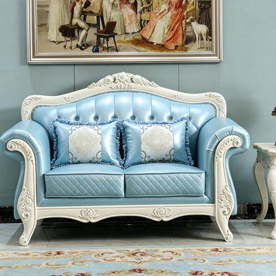 European style light luxury leather sofa.
