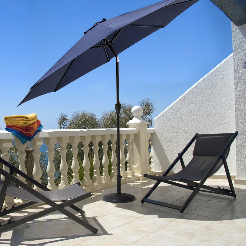 Parasol d'extérieur ventilé rond bleu de 10 pi, manivelle, inclinaison à bouton-poussoir, Bleu