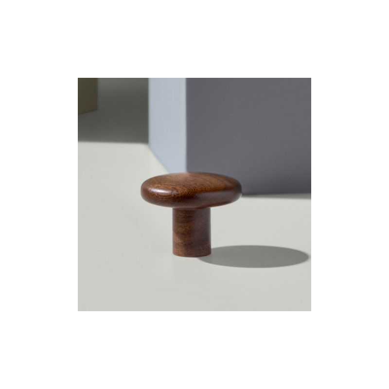 Brutus Walnut Round Knob