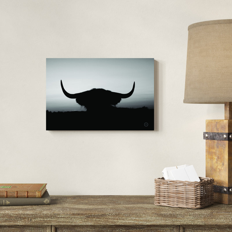 Bull Set BW, H 12 po x l 18 po