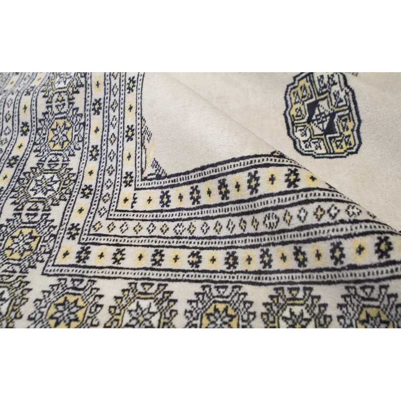 Hand-Knotted High-Quality Beige Area Rug