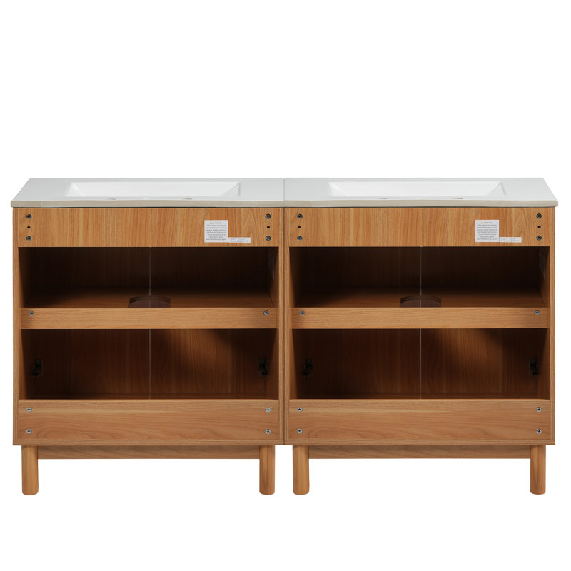 Meuble-lavabo double Kenley de 152 cm (59,8 po) en noyer américain avec comptoir en céramique blanche, portes à persiennes et rangement à fermeture amortie