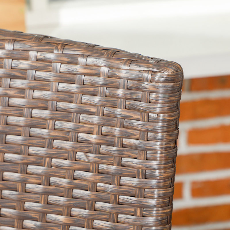 Chaises de patio blanc crème avec et. 2. Empilable. Et d'extérieur empilable en blanc. Coussins. Pour un moment de détente