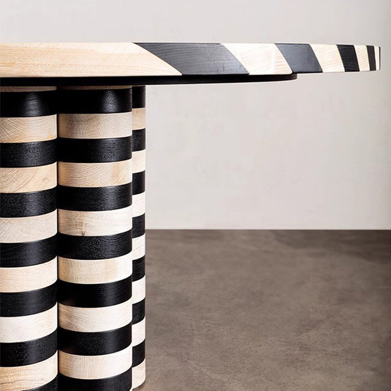 Retro Simple Round Solid Wood Dining Tables