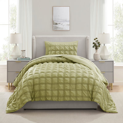 Bed in a Bag Seersucker Diamond Stitch 5 Piece Comforter Set