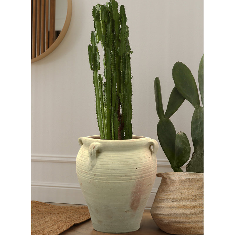 Loletta Clay Table Vase