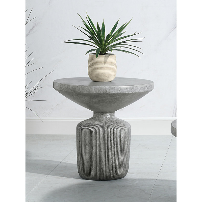 Table d'appoint en béton gris avec plateau de 40 mm d'épaisseur, aucun assemblage requis, 21,58 po x 19,45 po, 26 lb, thème naturel, table de ciment au sol vieillie de 19 po, assemblage massif, 21 x 21 x 20, 26 lb, apparence