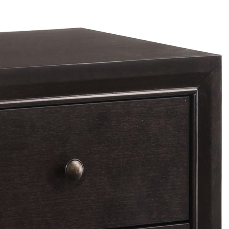 La table de chevet transitionnelle 2 - pour un accès pratique à la chambre à coucher, la commode offre un grand espace de rangement