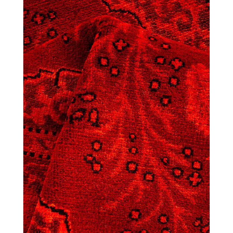 Fine Vibrance One-of-a-Kind 2'7" x 4'4" Hand Knotted Area Rug