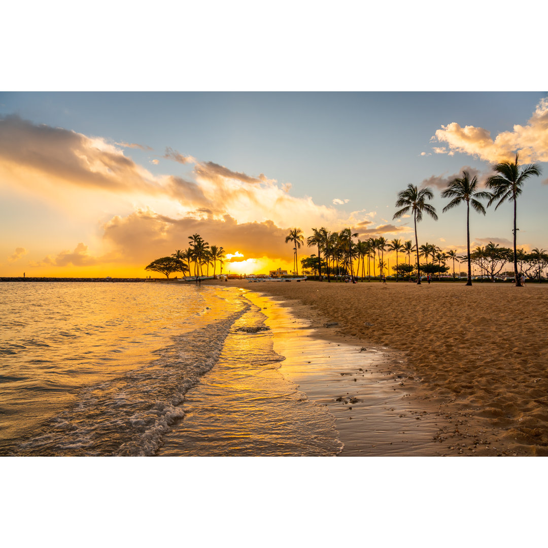 Sonnenuntergang über dem Waikiki-Strand von Yongyuan - Druck auf Leinwand ohne Rahmen