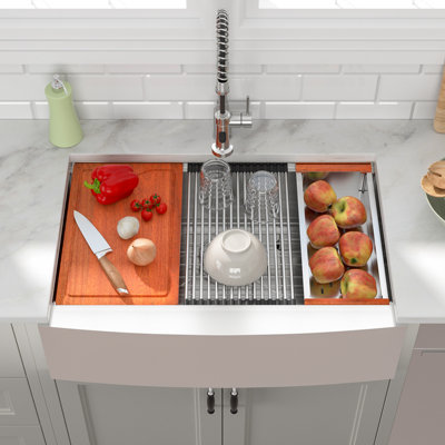 Évier de cuisine 36 po à tablier simple en acier inoxydable