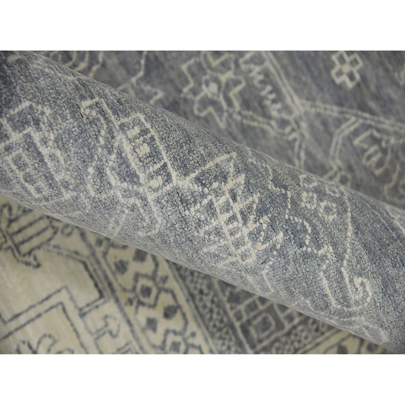 Nuit Arabe Wool Floral Area Rug in Blue, Rectangle 8' x 10'