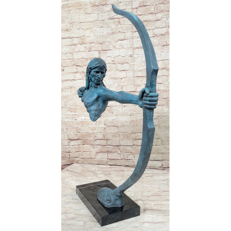 Statue d'archer amérindien