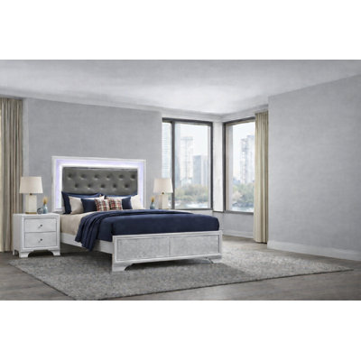 Ensemble de chambre à coucher de luxe à panneau tapissier à panneaux avec similicuir capitonné givré