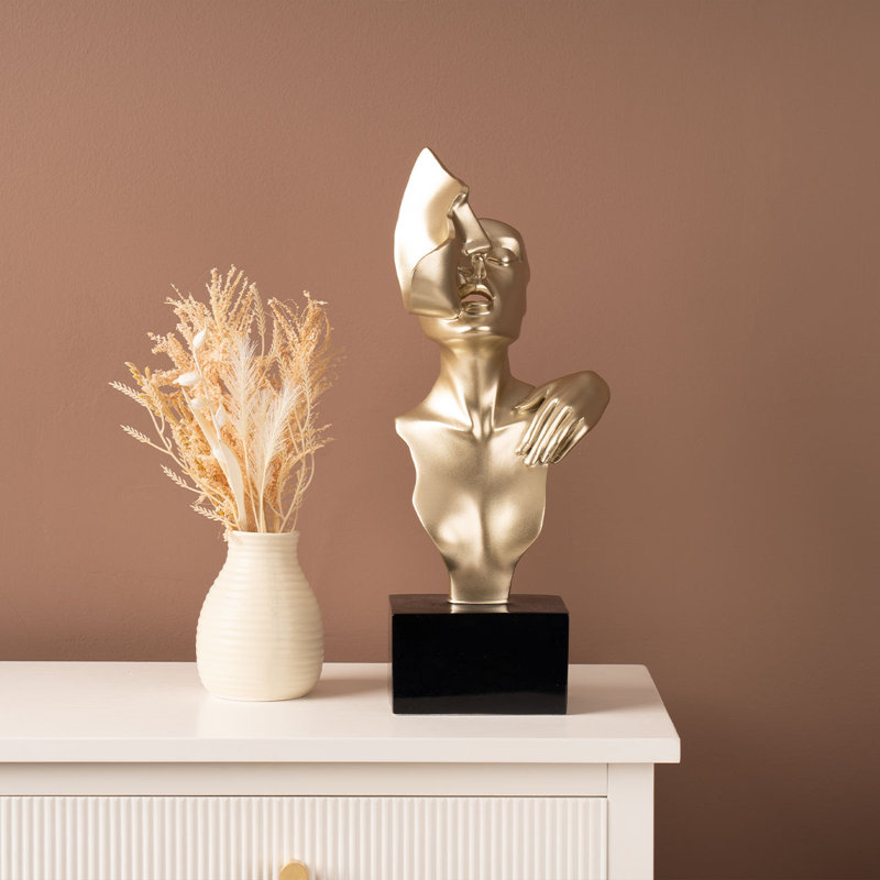 Polyresin Couple Figurine for the Living Room, Classy Sculpture Home Decor, Gold