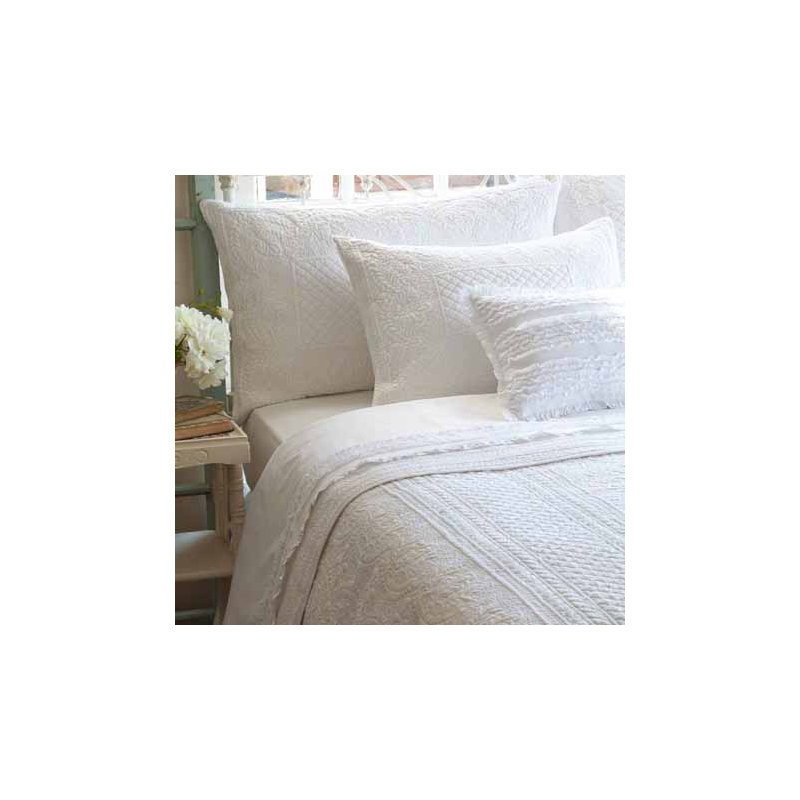 Abigail Single Quilt, White, King Quilt