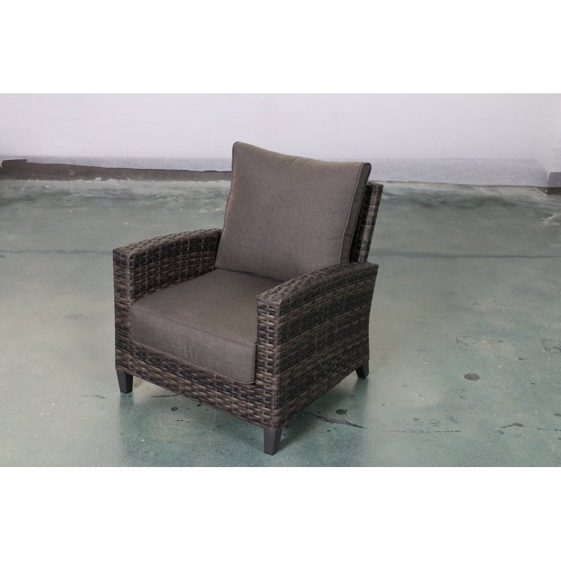 Rebeca Wicker Outdoor Lounge Chair