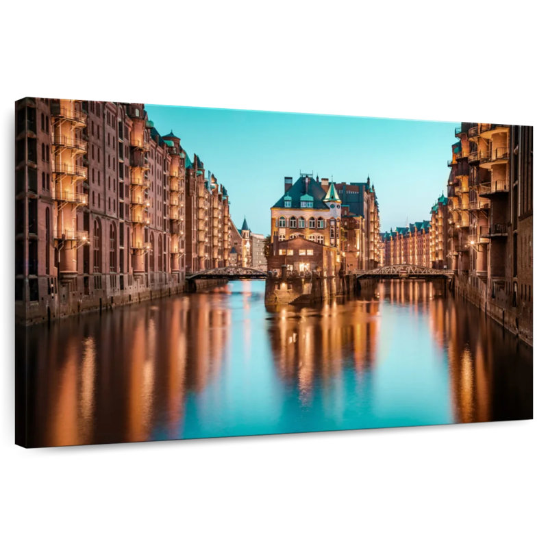 Ravi Hamburg Speicherstadt, 34" H x 51" W
