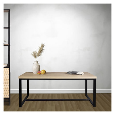 Table basse moderne Bali Coastal avec plateau en bois naturel et pieds en métal noir