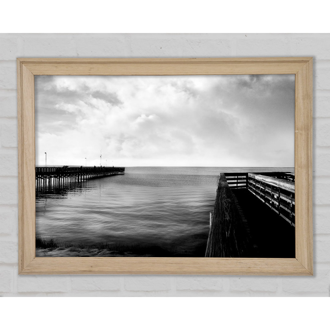 Gerahmtes Leinwandbild Tranquil Pier B N W