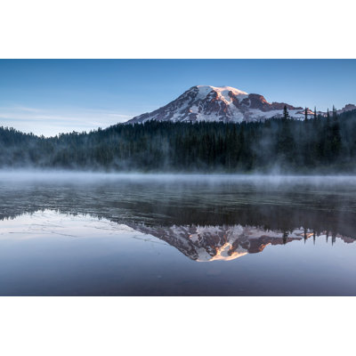 Anglu " Mt. Rainier " by Bill_Vorasate