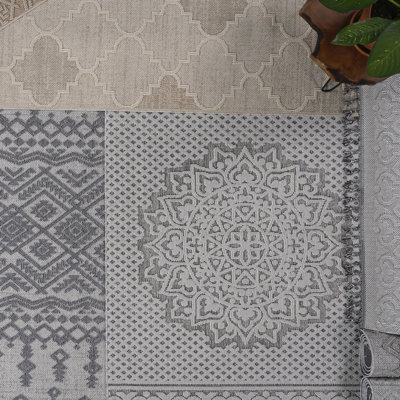 6x9 Natural Area Rug - Indoor/outdoor Traditional. Stain , Non-shedding. And Pet . Various Colors & Sizes Option. Easy Maintenance. . 0.28in Medium Pile. Cotton Backing. Polypropylene. 21lb. 93in X