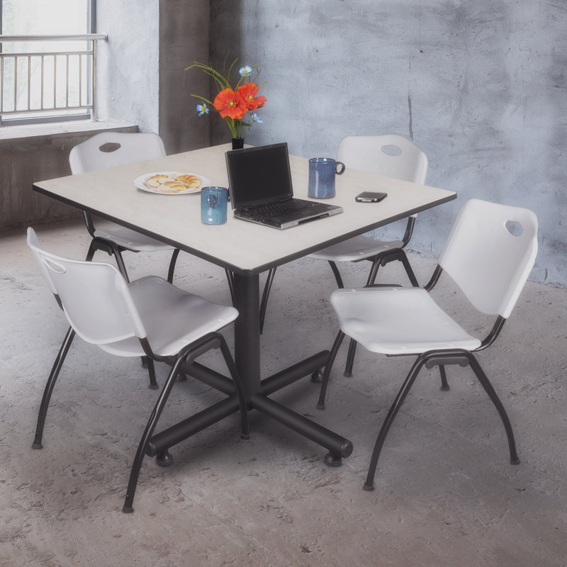 Table de salle de repos carrée Nicklo, chaises empilables 4 M, Gris, 36 po, Érable