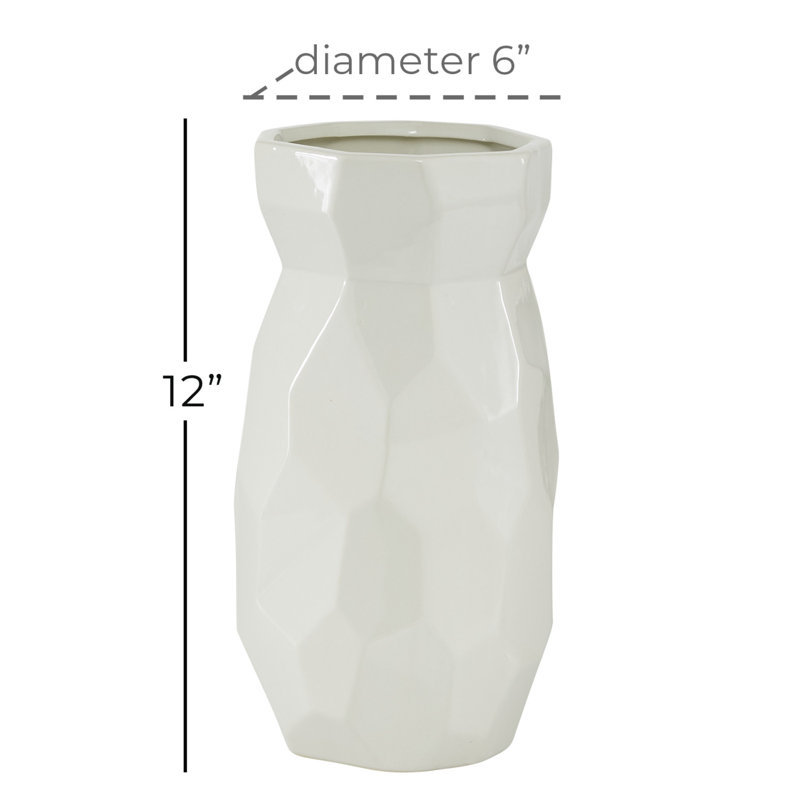 Vase moderne en céramique blanche Cosmoliving par Cosmopolitan, 12 x 6 x 6