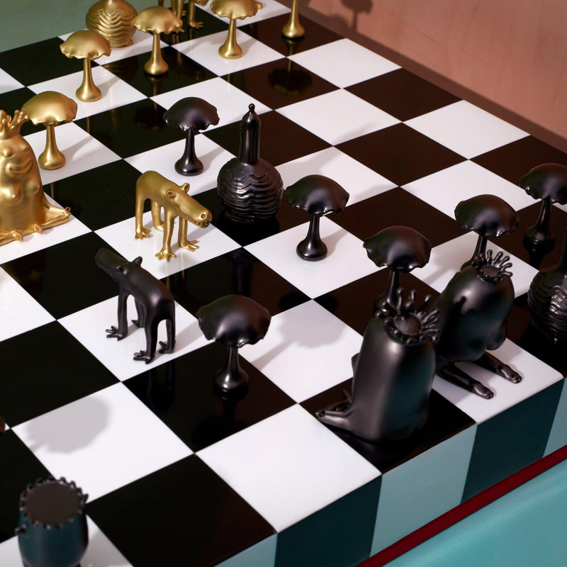 Haas Chess Set - Black + White