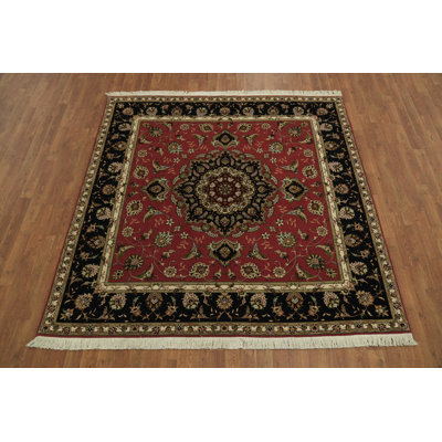 Tapis rouge luxueux 7 x 7